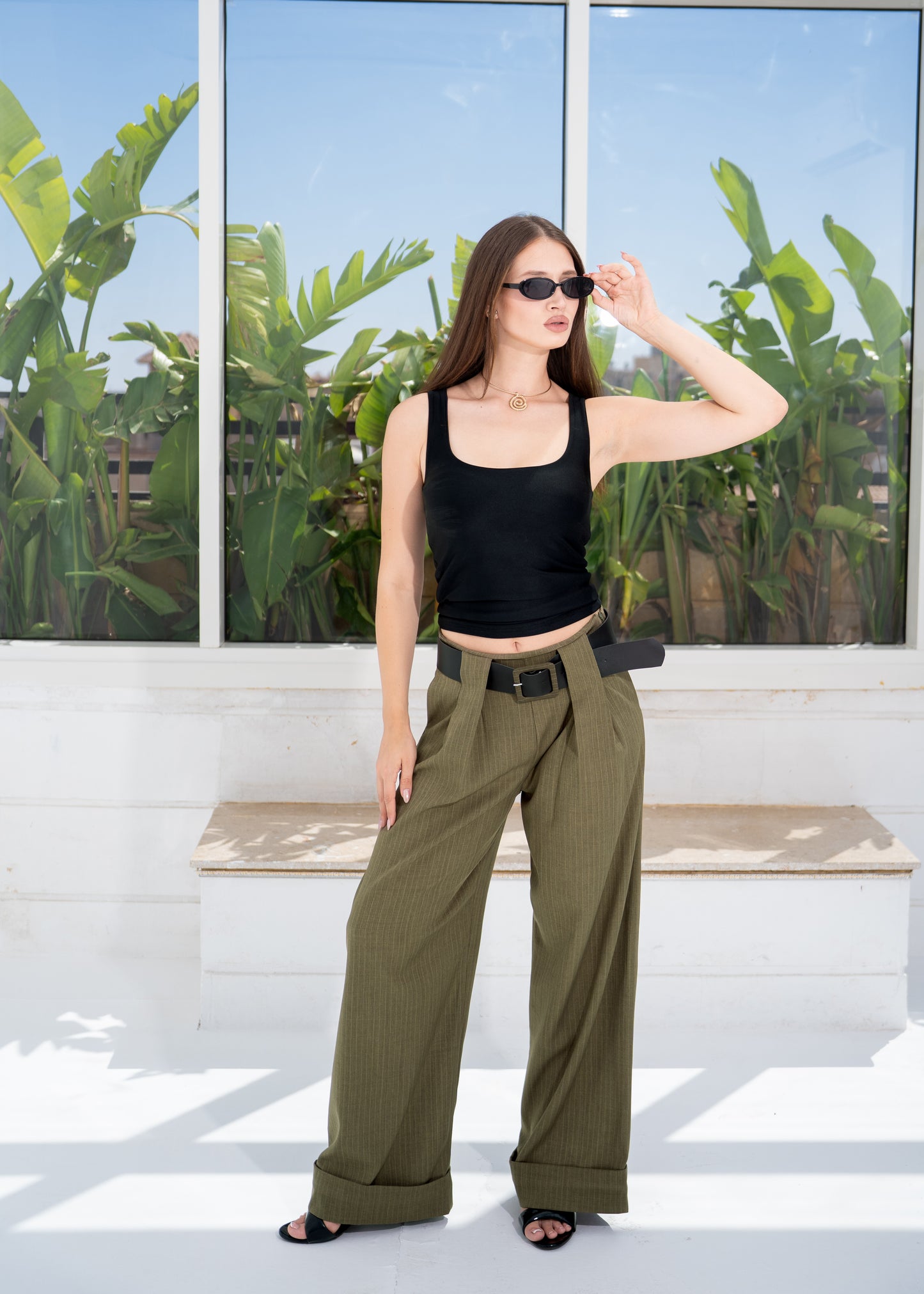 Wide-Leg Tailored Pants (Belt Included )