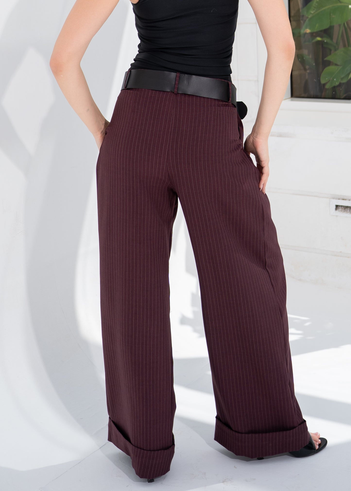 Wide-Leg Tailored Pants (Belt Included )