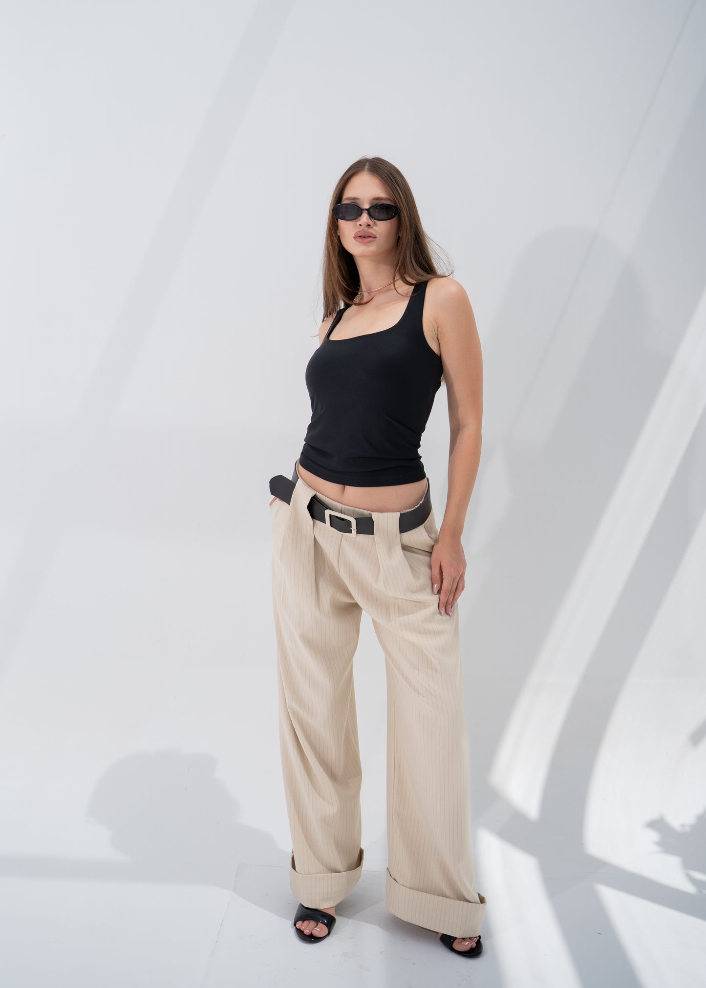 Wide-Leg Tailored Pants (Belt Included )