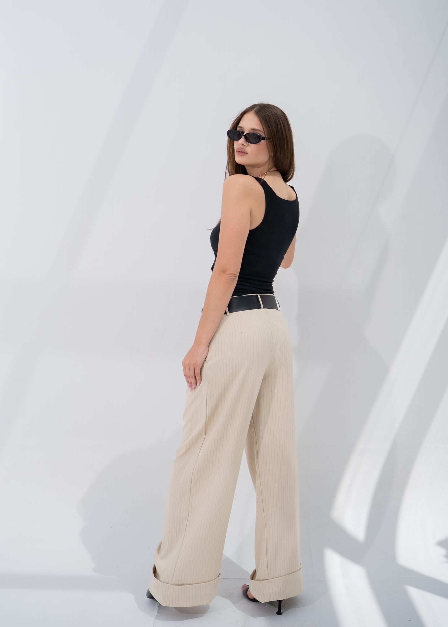 Wide-Leg Tailored Pants (Belt Included )