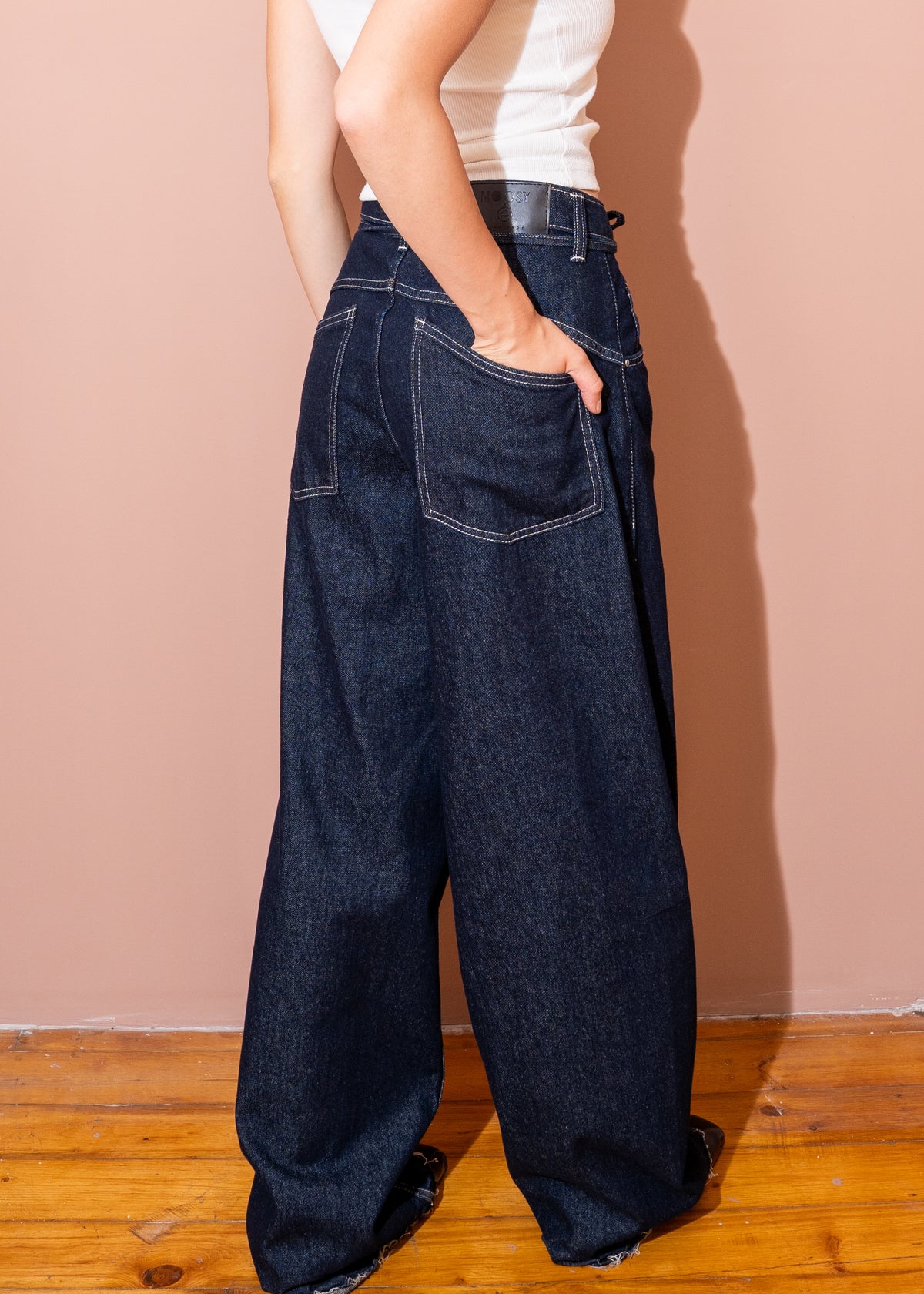 High rise wide fit jeans