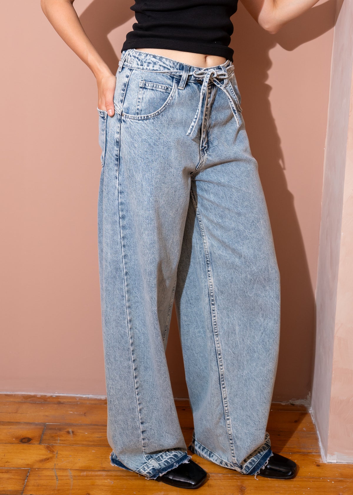 High rise wide fit jeans
