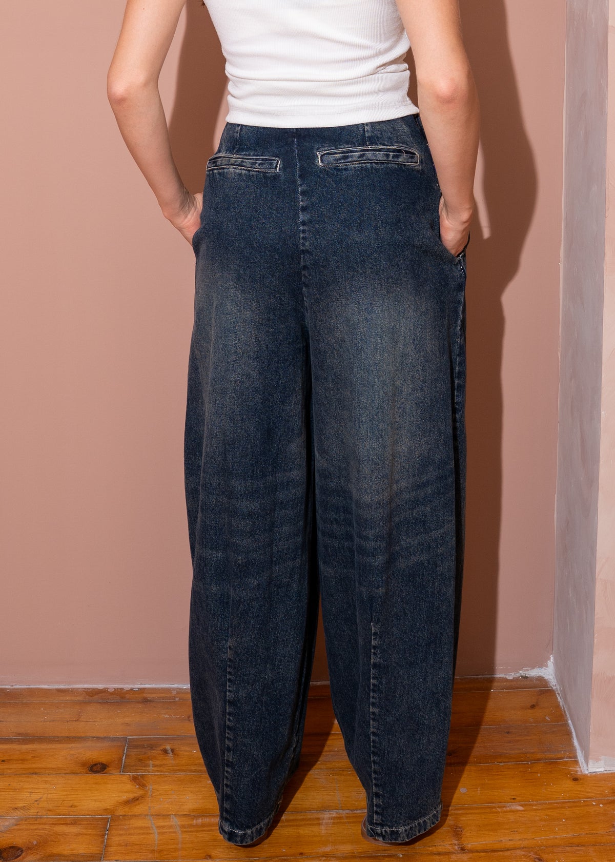 barrel jeans