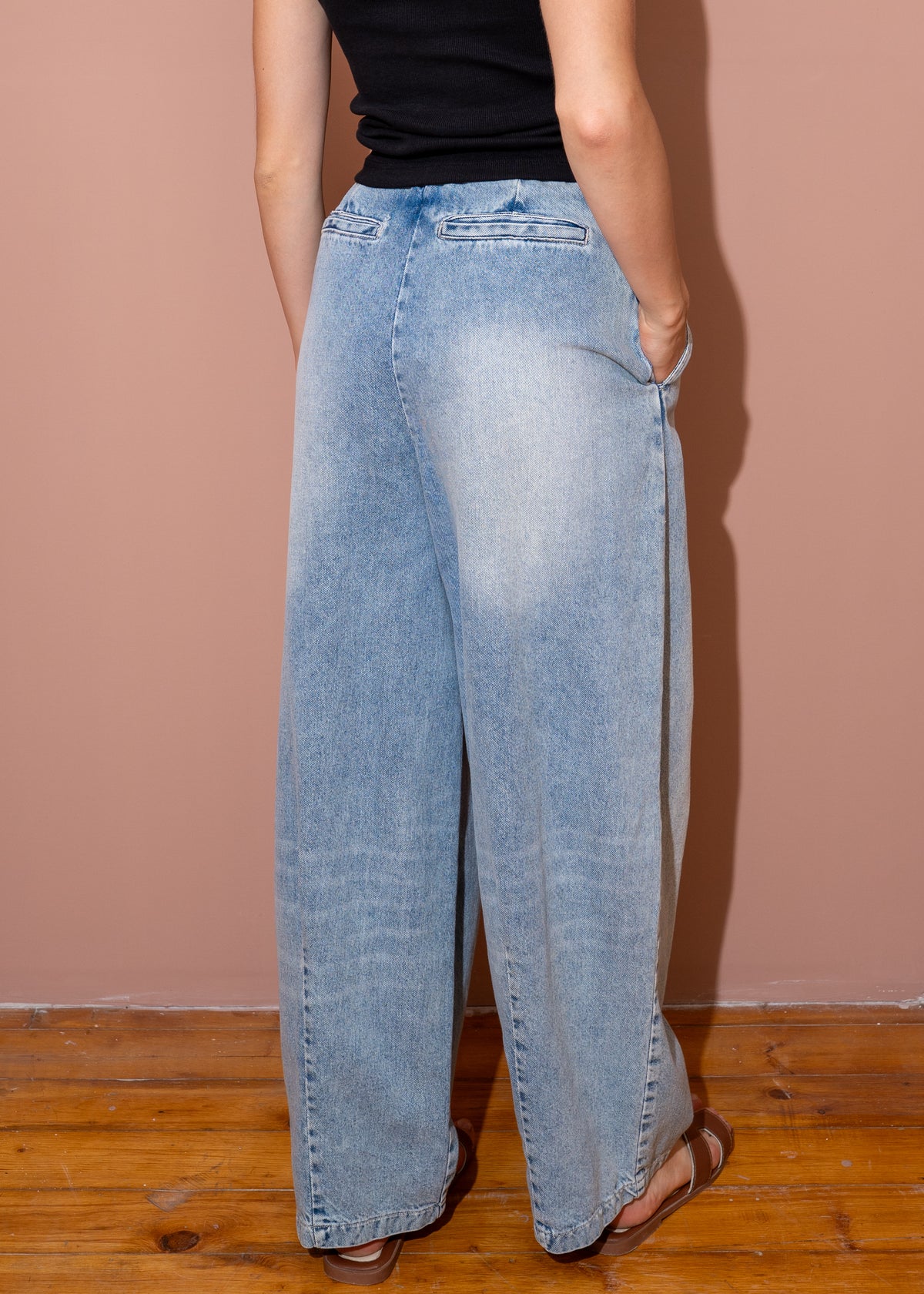 barrel jeans