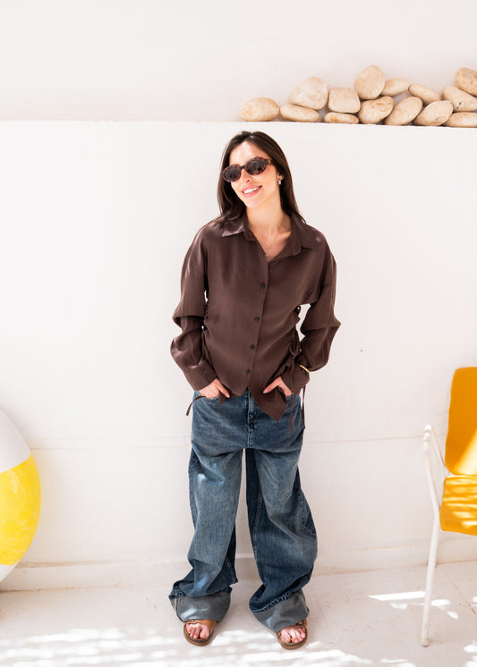 fitted shirt with side belt