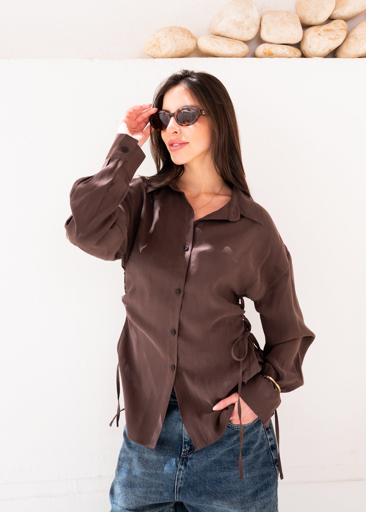 fitted shirt with side belt