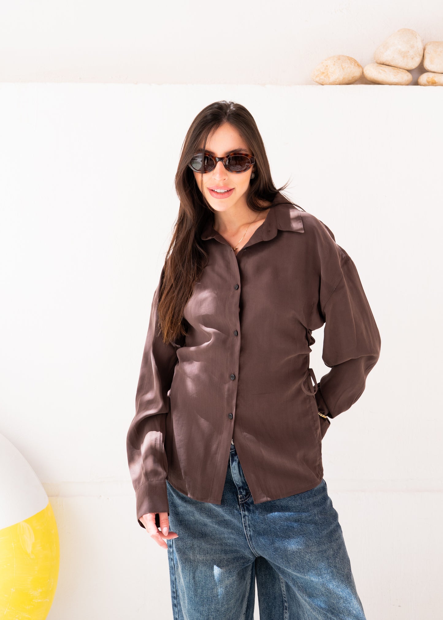 fitted shirt with side belt