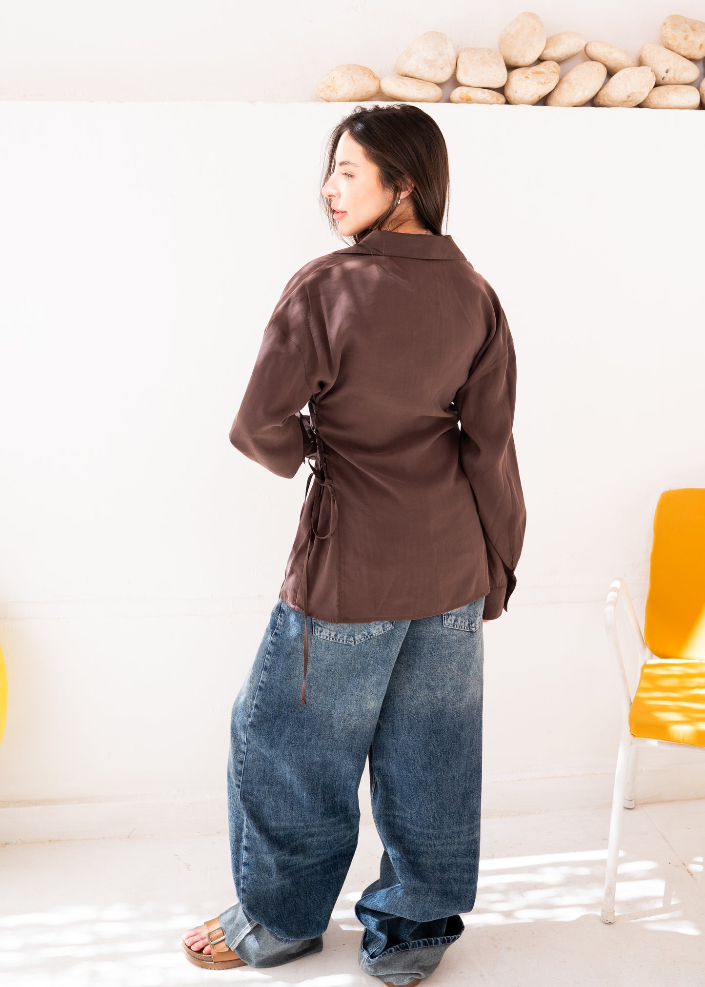 fitted shirt with side belt