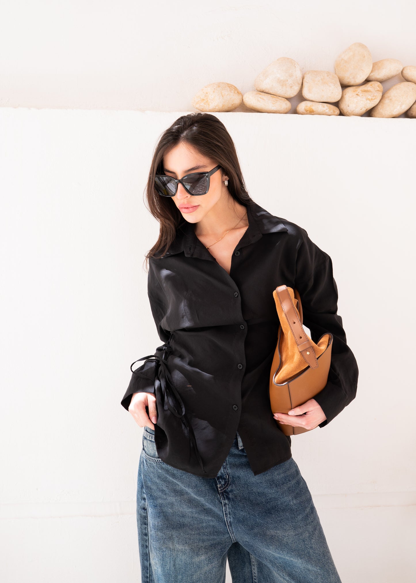 fitted shirt with side belt