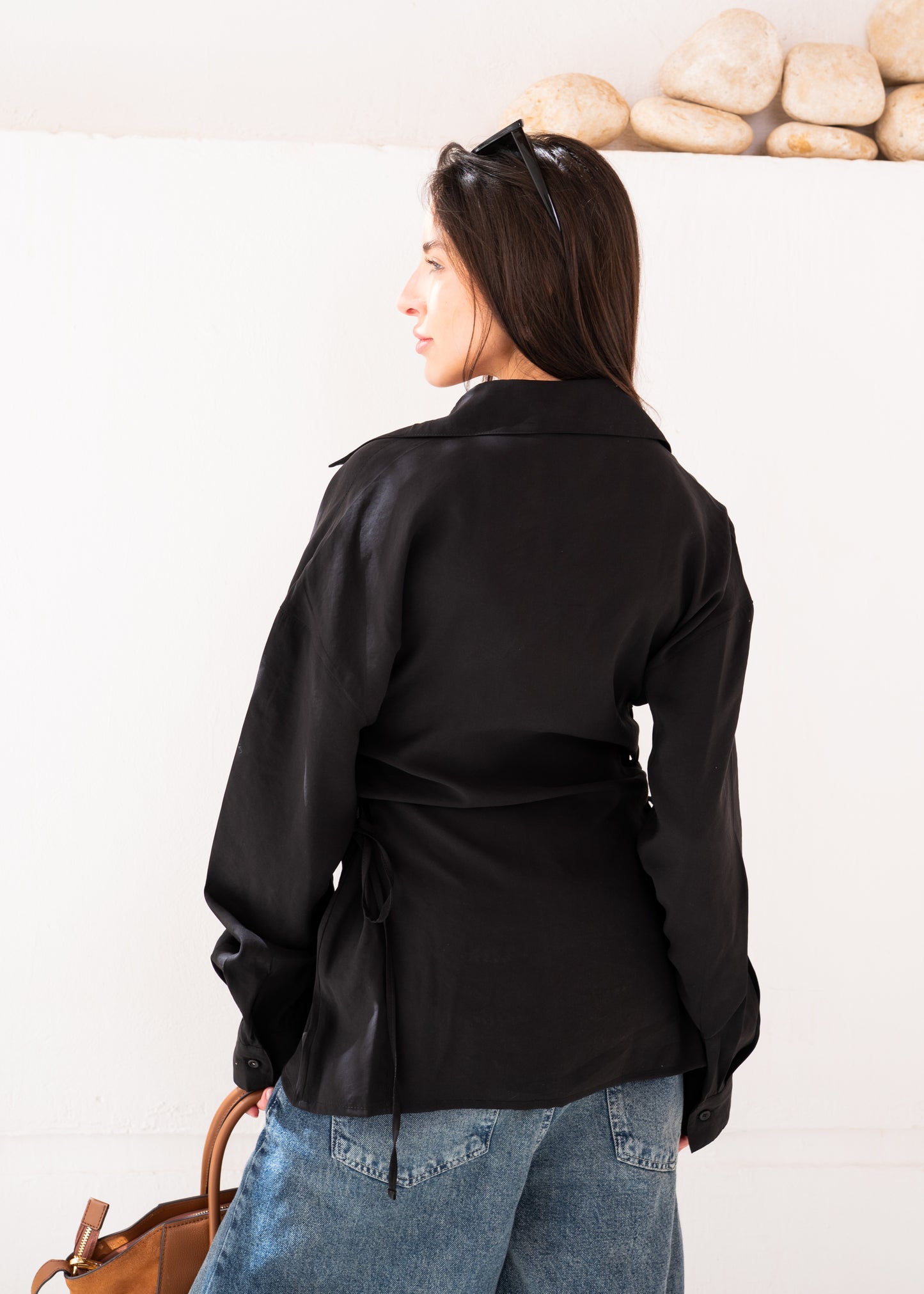 fitted shirt with side belt