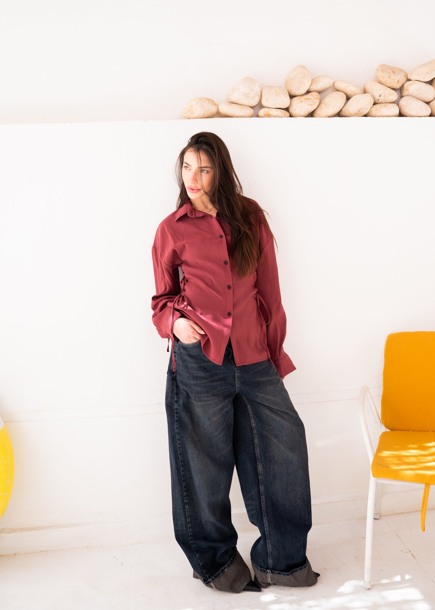 fitted shirt with side belt