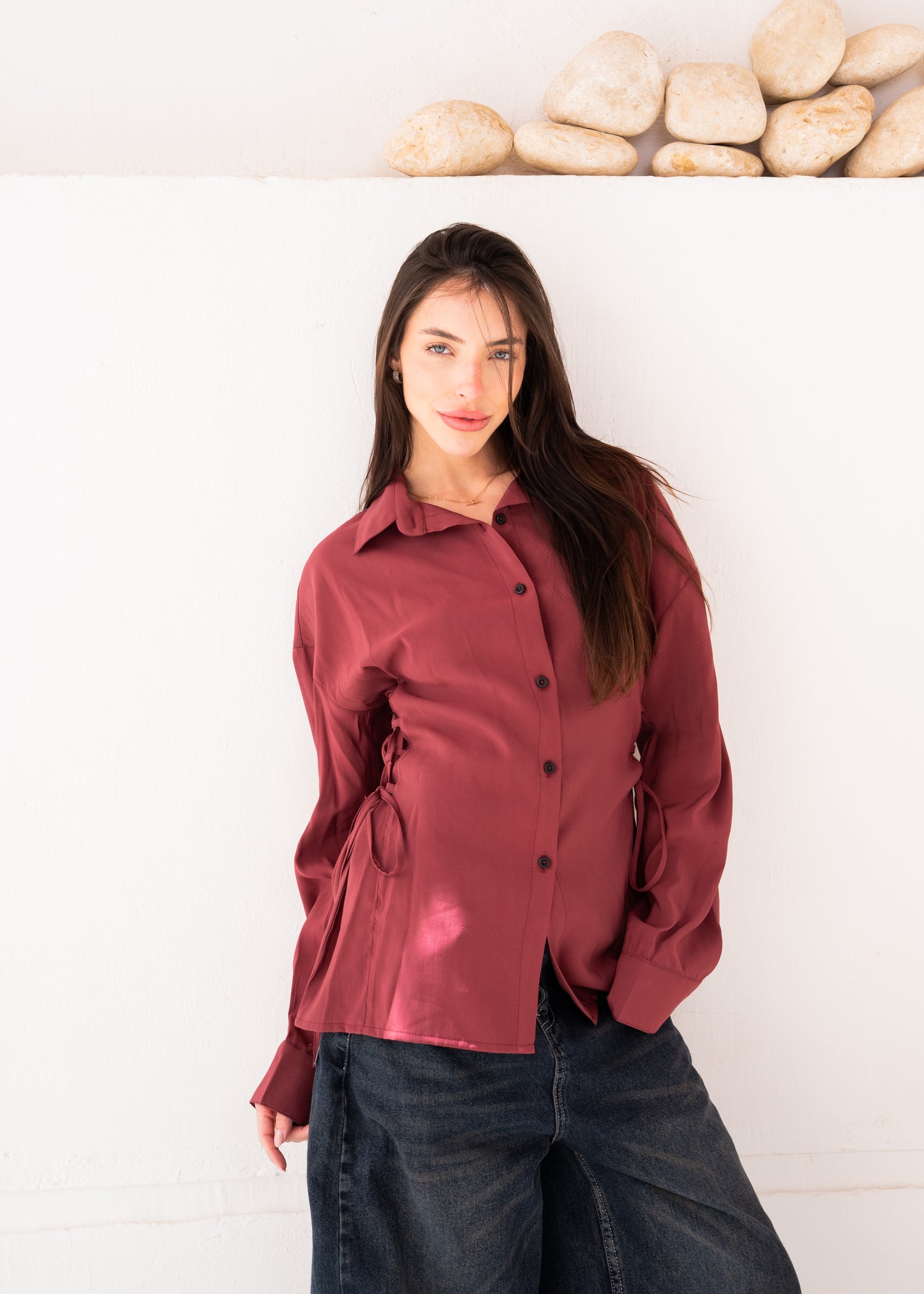 fitted shirt with side belt