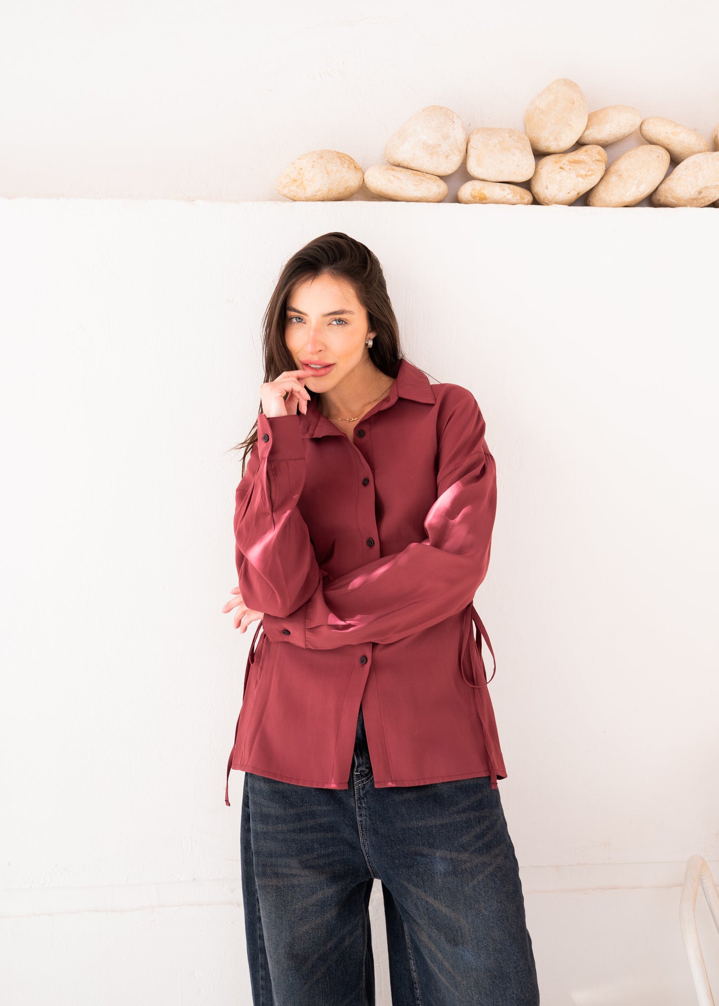 fitted shirt with side belt