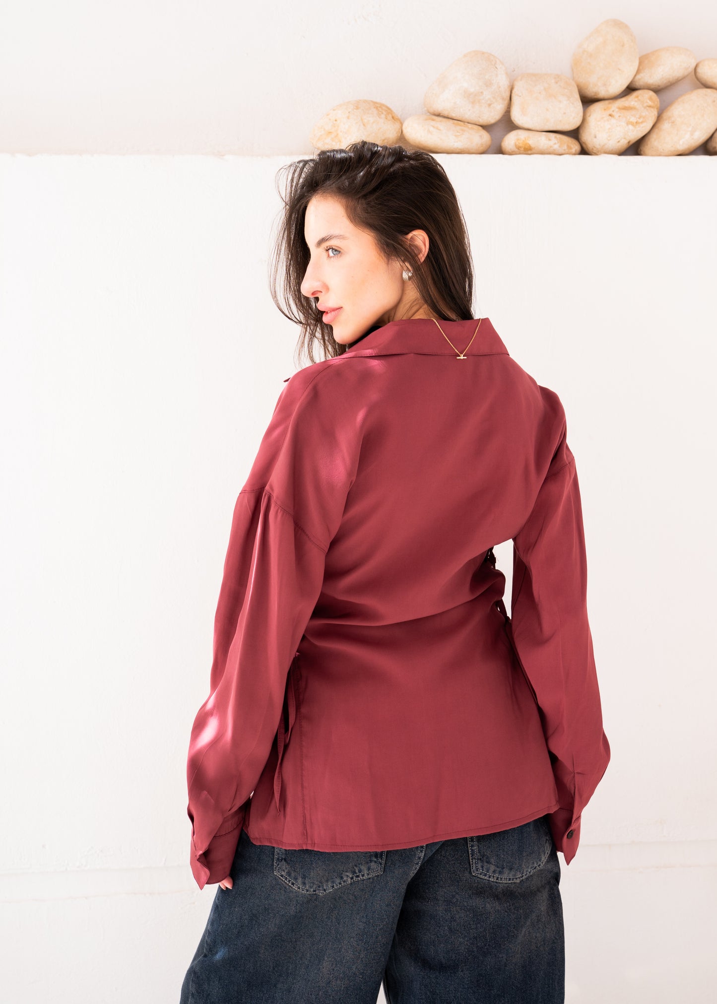 fitted shirt with side belt